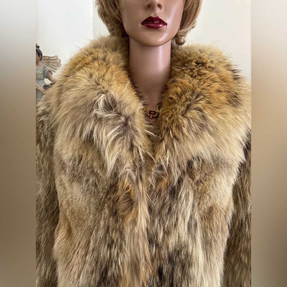 Vintage Elegant Coyote Fur Jacket - Picture 6 of 16
